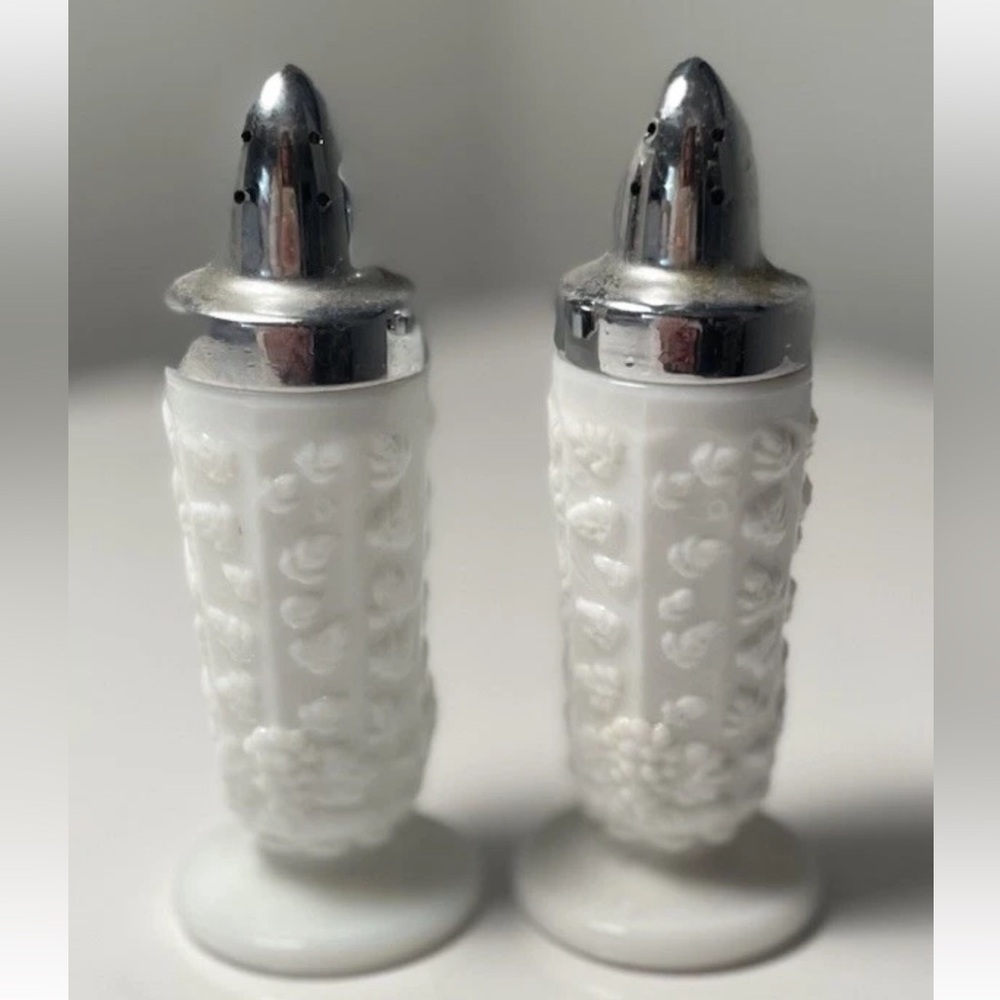 Westmoreland milk glass salt & pepper shakers Grape design in panels Vintage‎